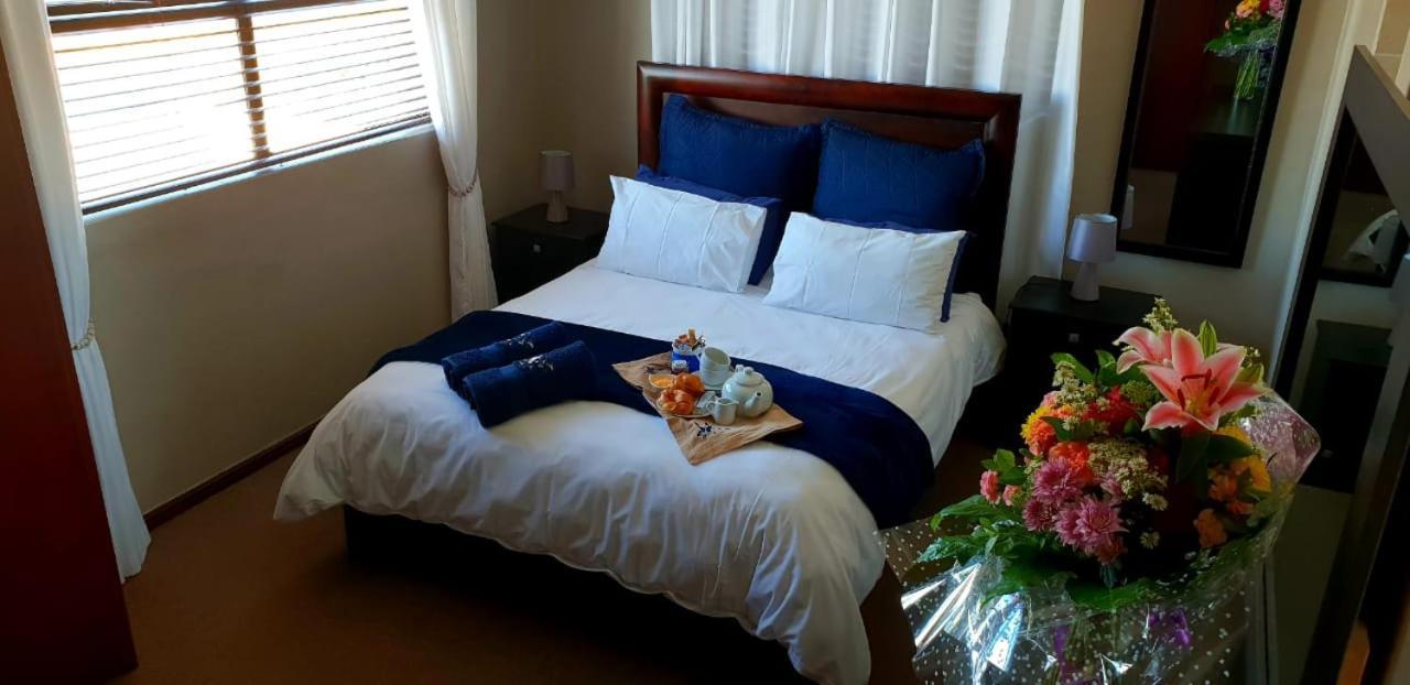 Seagulls Guest House Лангебан Екстериор снимка