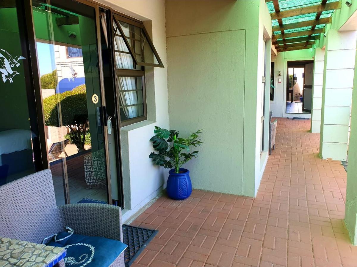 Seagulls Guest House Лангебан Екстериор снимка