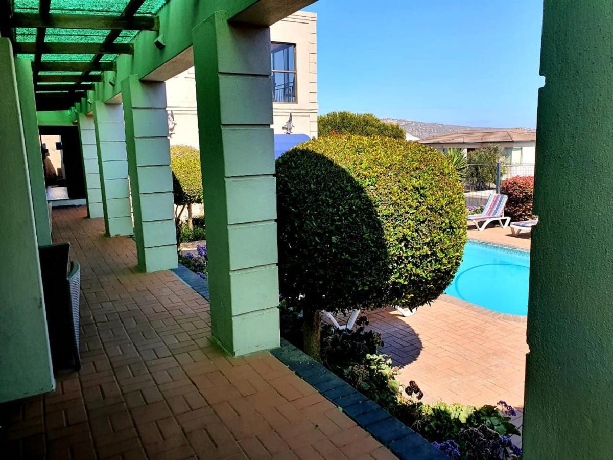 Seagulls Guest House Лангебан Екстериор снимка